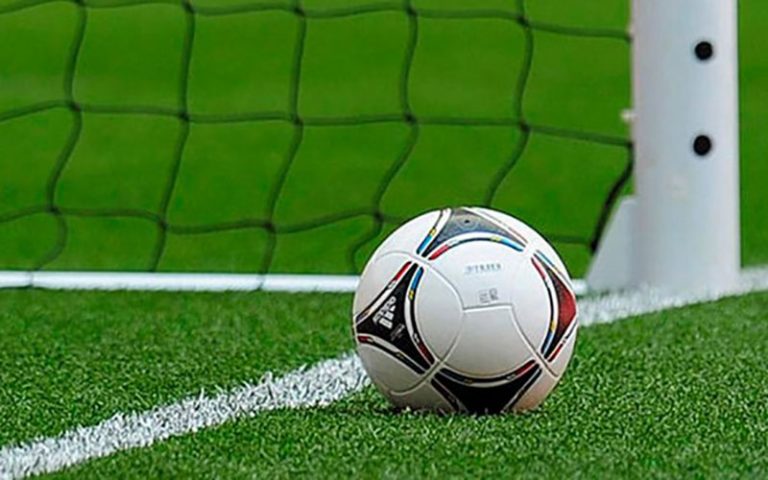 کریستال-پالاس-با-4-بازیکن-تمدید-کرد