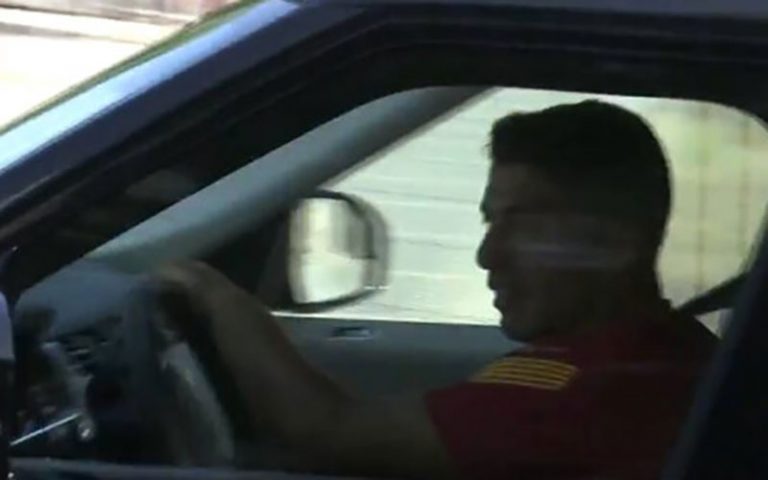 سوارس-با-چشمان-گریان-از-بارسلونا-خداحافظی-کرد