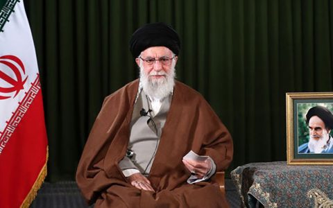 مراسم گرامیداشت هفته دفاع مقدس با حضور ویدئو کنفرانسی رهبر انقلاب آغاز شد 1 مراسم گرامیداشت هفته دفاع مقدس با حضور ویدئو کنفرانسی رهبر انقلاب آغاز شد