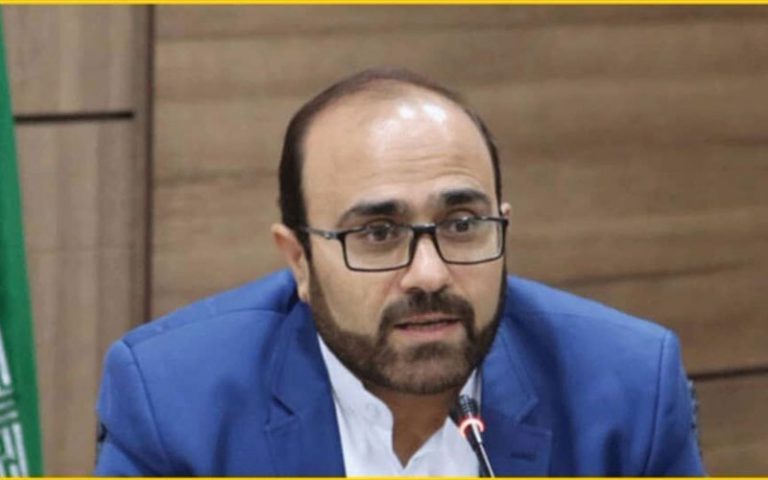 کنایه-های-یک-اصولگرا-به-نمایندگان-برای-۲-رأی-از-کوه-و-کمر-بالا-می-رفتید-اما-الان-خودروی-شاسی-بلند-می‌خواهید؟