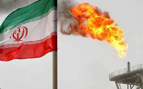 بلومبرگ: اوپک باید برای افزایش تولید نفت ایران آماده شود