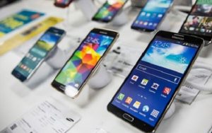 قیمت-روز-گوشی-موبایل-در-۸-آبان؛-از-سامسونگ-و-هواوی-تا-اپل-و-شیائومی
