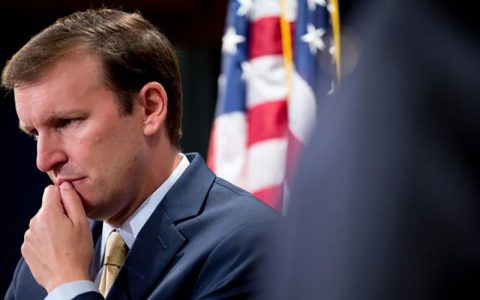 نگرانی سناتور آمریکایی از اقدام تلافی جویانه ایران در زمان بیماری ترامپ نگرانی سناتور آمریکایی از اقدام تلافی جویانه ایران در زمان بیماری ترامپ