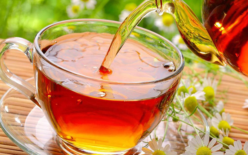 ۹ دلیل برای پرهیز از مصرف بیش از حد چای