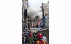 آتش-سوزی-در-انبار-نخ-در-خیابان-جمهوری