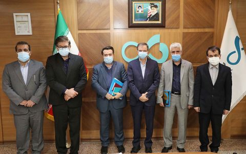 امضای تفاهم نامه همکاری میان بانک دی، سازمان اقتصادی کوثر و شرکت سرمایه گذاری شاهد 1 امضای تفاهم نامه همکاری میان بانک دی، سازمان اقتصادی کوثر و شرکت سرمایه گذاری شاهد