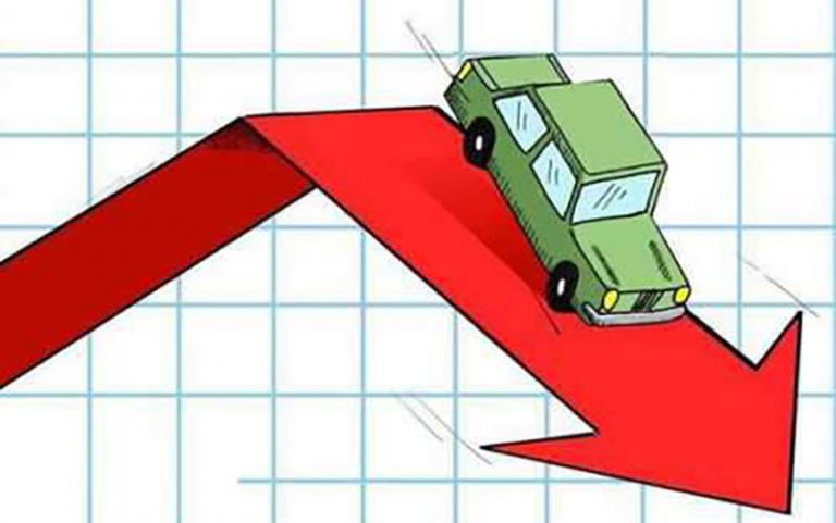 ریزش-قیمت-بازار-خودرو-با-وجود-افزایش-25-درصدی-در-مبدا