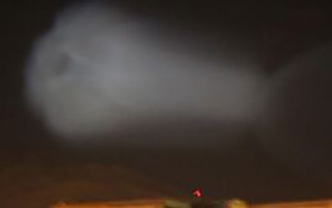 انفجار شیء نورانی در مرز سمنان و خراسان شمالی/ فیلم