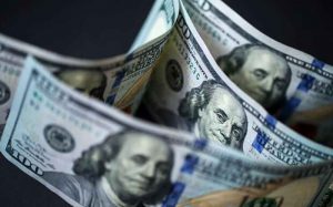 قیمت-دلار-۲۸-آبان-۱۳۹۹-به-۲۵-هزار-و-۸۲۰-تومان-رسید