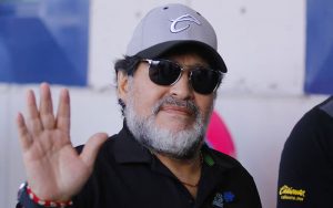 مارادونا-به-خاک-سپرده-شد