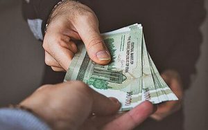 ماندگاری-۱۲ساعته-کرونا-روی-اسکناس