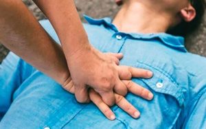 هشدار-پزشکی-برای-کسانی-که-صدای-قلب‌شان-را-می‌شنوند