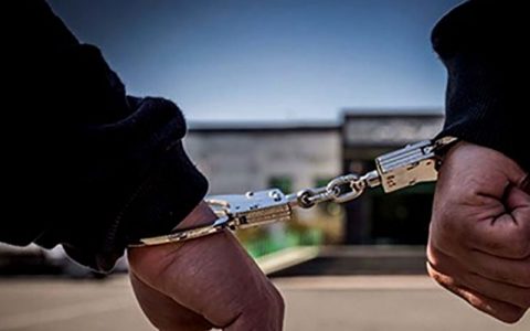 بدهکار بانکی ۱۵۰ میلیارد ریالی دستگیر شد 1 بدهکار بانکی ۱۵۰ میلیارد ریالی دستگیر شد بدهکار بانکی ۱۵۰ میلیارد ریالی دستگیر شد بدهکار بانکی, تسهیلات بانکی