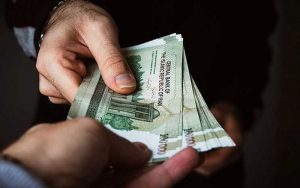 حداقل-عیدی-کارگران-امسال،-۳-میلیون-۸۰۰-هزار-تومان-است