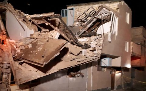مصدومیت سه نفر بر ثر انفجار گاز شهری در تبریز 1 مصدومیت سه نفر بر ثر انفجار گاز شهری در تبریز مصدومیت سه نفر بر ثر انفجار گاز شهری در تبریز انفجار گاز شهری, تبریز