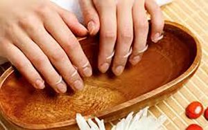 کاشت-ناخن-در-شرایط-کرونایی-ممنوع