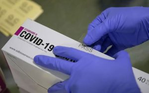 کشف ۱۶۰۰ «کیت کرونا» تاریخ مصرف گذشته در غرب تهران