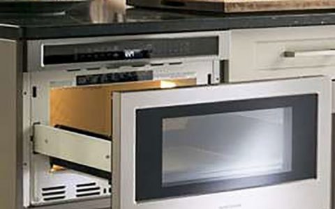 آنچه هرگز نباید داخل مایکروفر بگذارید 1 آنچه هرگز نباید داخل مایکروفر بگذارید آنچه هرگز نباید داخل مایکروفر بگذارید مایکروفر, ماده غذایی