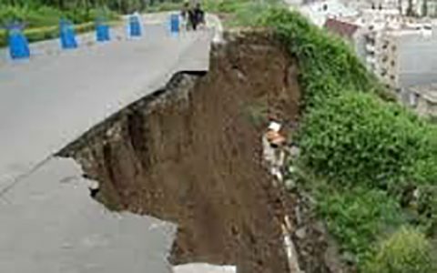 ادامه عملیات جستجو برای یافتن ناپدیدشدگان حادثه رانش زمین در نروژ 1 ادامه عملیات جستجو برای یافتن ناپدیدشدگان حادثه رانش زمین در نروژ ادامه عملیات جستجو برای یافتن ناپدیدشدگان حادثه رانش زمین در نروژ نروژ, رانش زمین