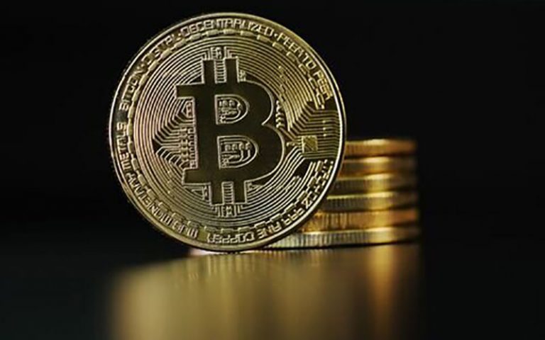 ارزش-بازار-بیتکوین-نیم-تریلیون-دلار-شد