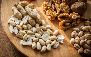 خوردن-آجیل-برای-جلوگیری-از-زوال-عقل!