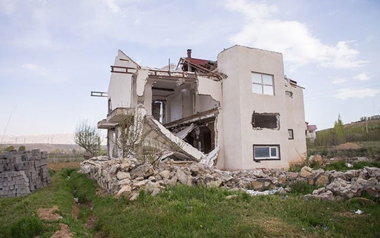 دادستان-فیروزکوه-ویلای-میلیاردی-یک-مسئول-سابق-و-یک-مسئول-فعلی-تخریب-شد