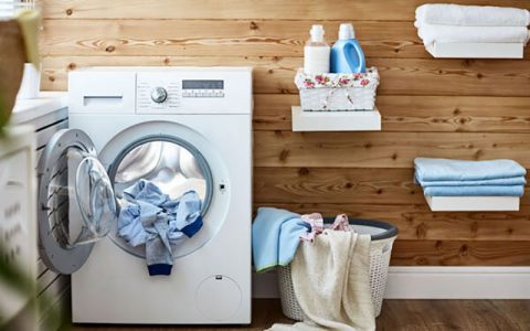 ۵ اشتباه رایج که ماشین لباسشویی شما را خراب می‌کند