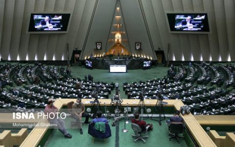 مجلس به دولت برای برداشت از منابع حساب ذخیره ارزی مجوز داد