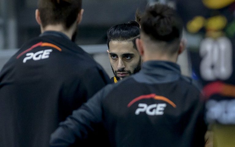 عبادی‌پور-به-مصاف-آلکنو-می‌رود
