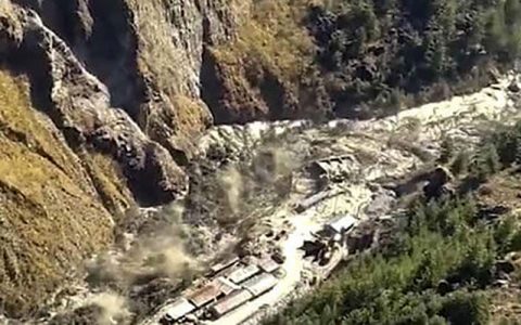 مفقود شدن ۱۵۰ کارگر بر اثر رانش یخچال طبیعی در هند مفقود شدن ۱۵۰ کارگر بر اثر رانش یخچال طبیعی در هند
