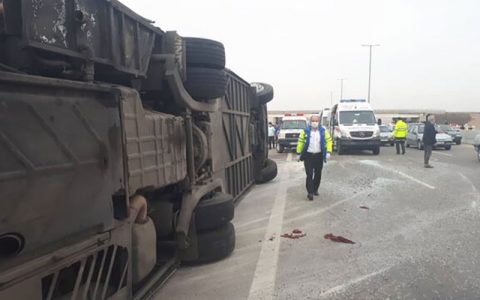 ١٨مصدوم در پی واژگونی سرویس کارکنان یک شرکت ریخته گری ١٨مصدوم در پی واژگونی سرویس کارکنان یک شرکت ریخته گری