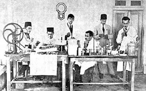 یک-قرن-پیش،-قطب-تولید-واکسن-شدیم-و-به-فرانسه-صادر-کردیم