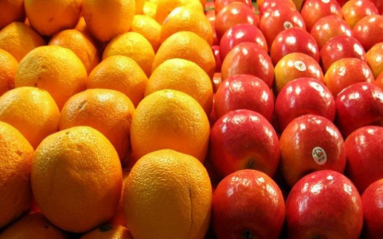 lets-talk-apples-and-oranges-frankieleon-flickr_0