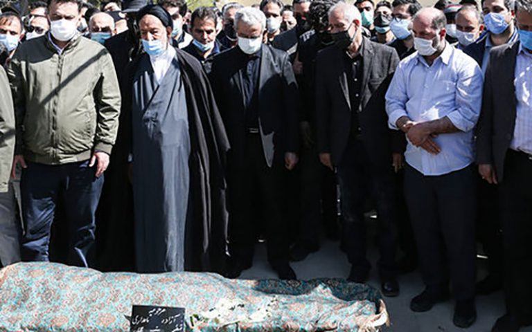 آزاده-نامداری-به-خاک-سپرده-شد