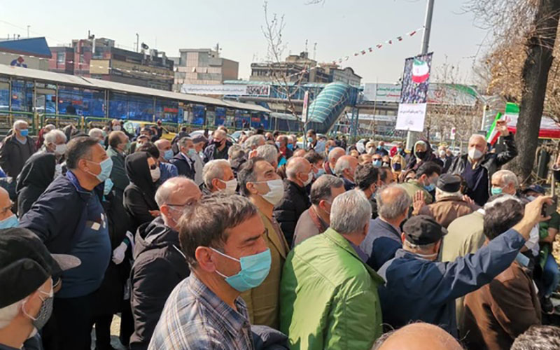 بازداشت یک بازنشسته در تجمع روز گذشته