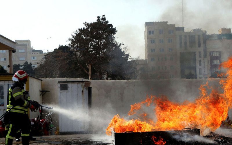 حادثه-حریق-در-کارخانه-لاستیک‌سازی-قم-اطفا-شد