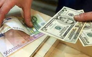 دلار-۲۳-هزار-و-۹۶۰-تومان-است