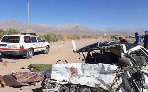 راننده وانت نیسان در اثر شدت ضربه وارده در محل حادثه فوت کرد 1 وانت نیسان در اثر شدت ضربه وارده در محل حادثه فوت کرد راننده وانت نیسان در اثر شدت ضربه وارده در محل حادثه فوت کرد