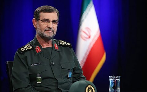 رونمایی سپاه از یک شناور جدید رونمایی سپاه از یک شناور جدید