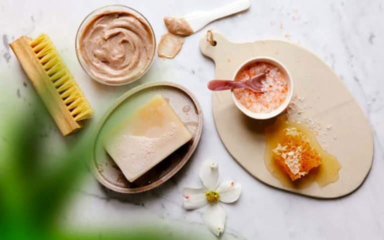 طرز-تهیه-۳-ماسک-خانگی-برای-رفع-لک‌های-پوستی