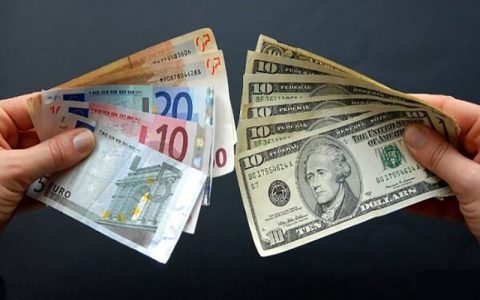 قیمت دلار ۲۶ اسفند ۱۳۹۹ به ۲۳ هزار و ۹۱۶ تومان رسید