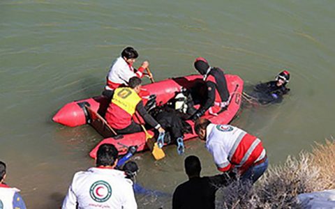 نجات برادر از داخل آب حادثه ساز شد / جستجو برای یافتن جسد قربانی