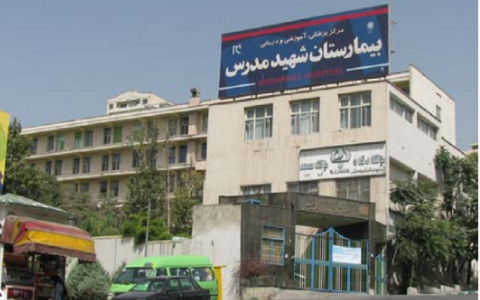 رییس بیمارستان مدرس به علت تخلف در توزیع واکسن برکنار شد