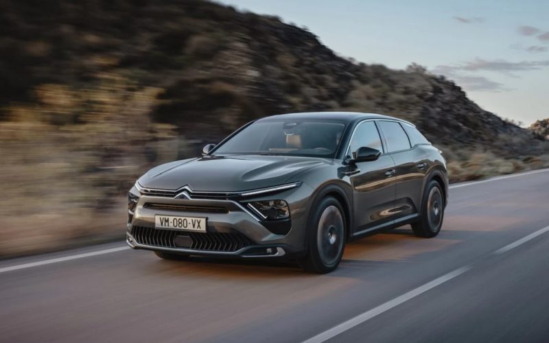 رونمایی سیتروئن از پرچمدار لوکس هیبریدی C5X/ تصاویر