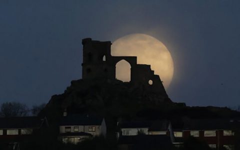 ابرماه سه شنبه مهمان آسمان می شود
