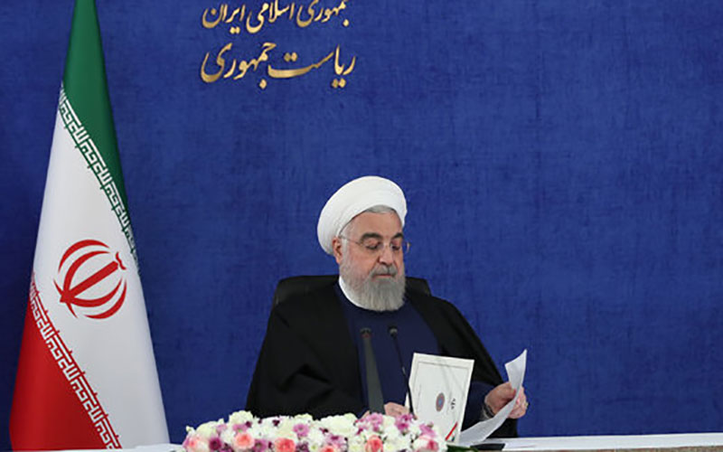 روحانی: مأموریت ارتش ورود به رقابت‌های سیاسی نیست