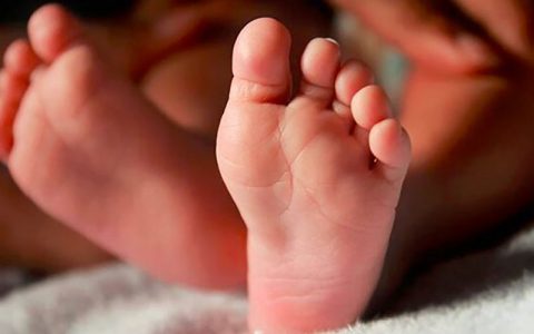 شکنجه و قتل دختر ۱۷ ماهه توسط پدرش