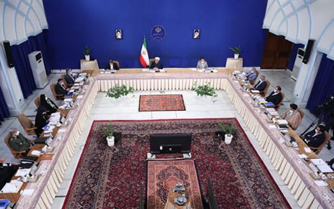 میزان افزایش حقوق کارمندان و بازنشستگان در سال ۱۴۰۰