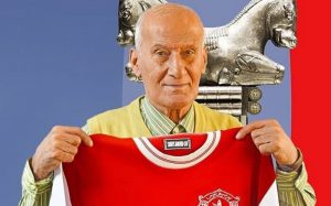 پیکر اولین کاپیتان پرسپولیس