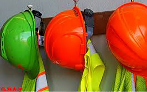 ریزش دیوارکانال فاضلاب